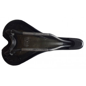 Fizik Aliante carbon saddle for road bike