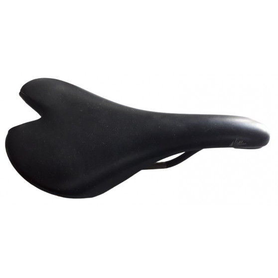 Fizik Aliante carbon saddle