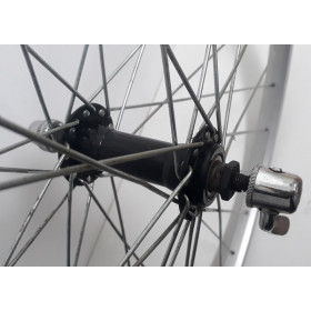 Hybrid cycle front wheel 700 second hand condition