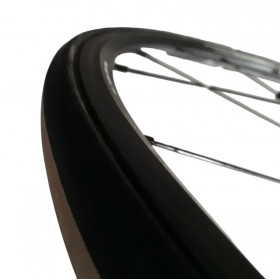 Roue artisanale carbone route max wheel flat carbon 20 mm à boyau