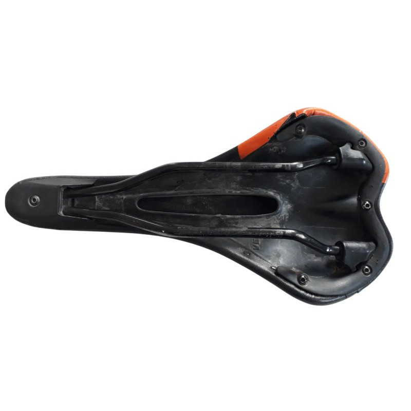Neuf synthétique course exercice selle et tack poids léger noir