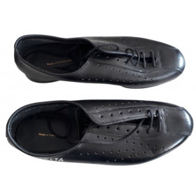 Vuelta old leather cycling shoes