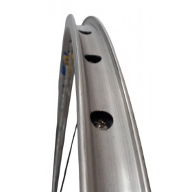 Roue arriere 26 pouces Rigida Laser 40 double paroies