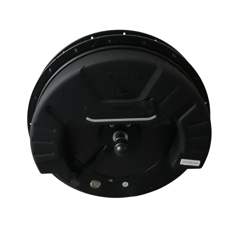 Electric hub with integrated battery