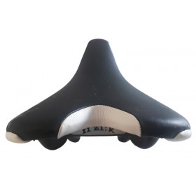 Fizik Aliante road bike saddle light