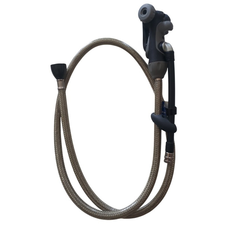 Foot pump nozzle for bicycle