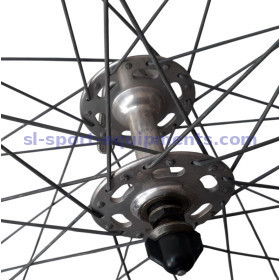 Roue avant Mavic Module 3 moyeu Maillard à pneu